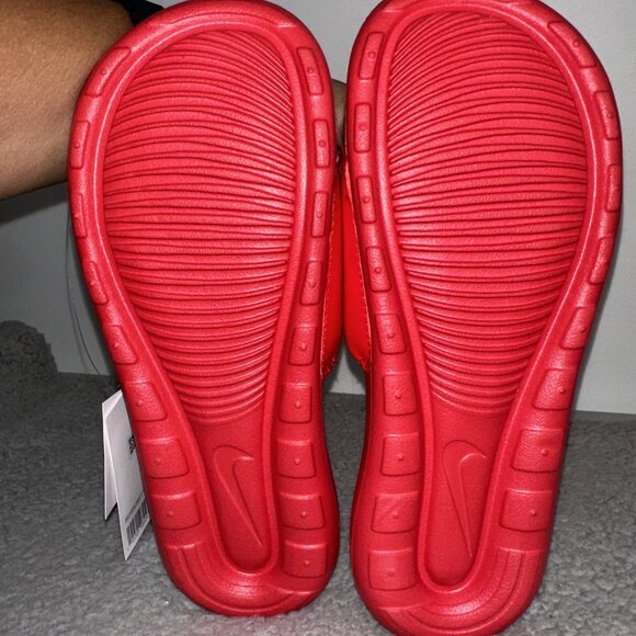 *NEW*‎ Men NIKE VICTORI ONE SLIDES UNIVERSITY RED  Size 6 main image 5